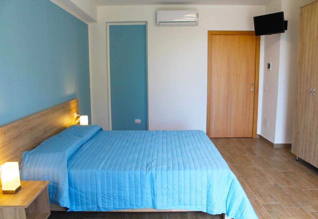 Bed Ponente Hotel Isola delle Femmine Exterior foto