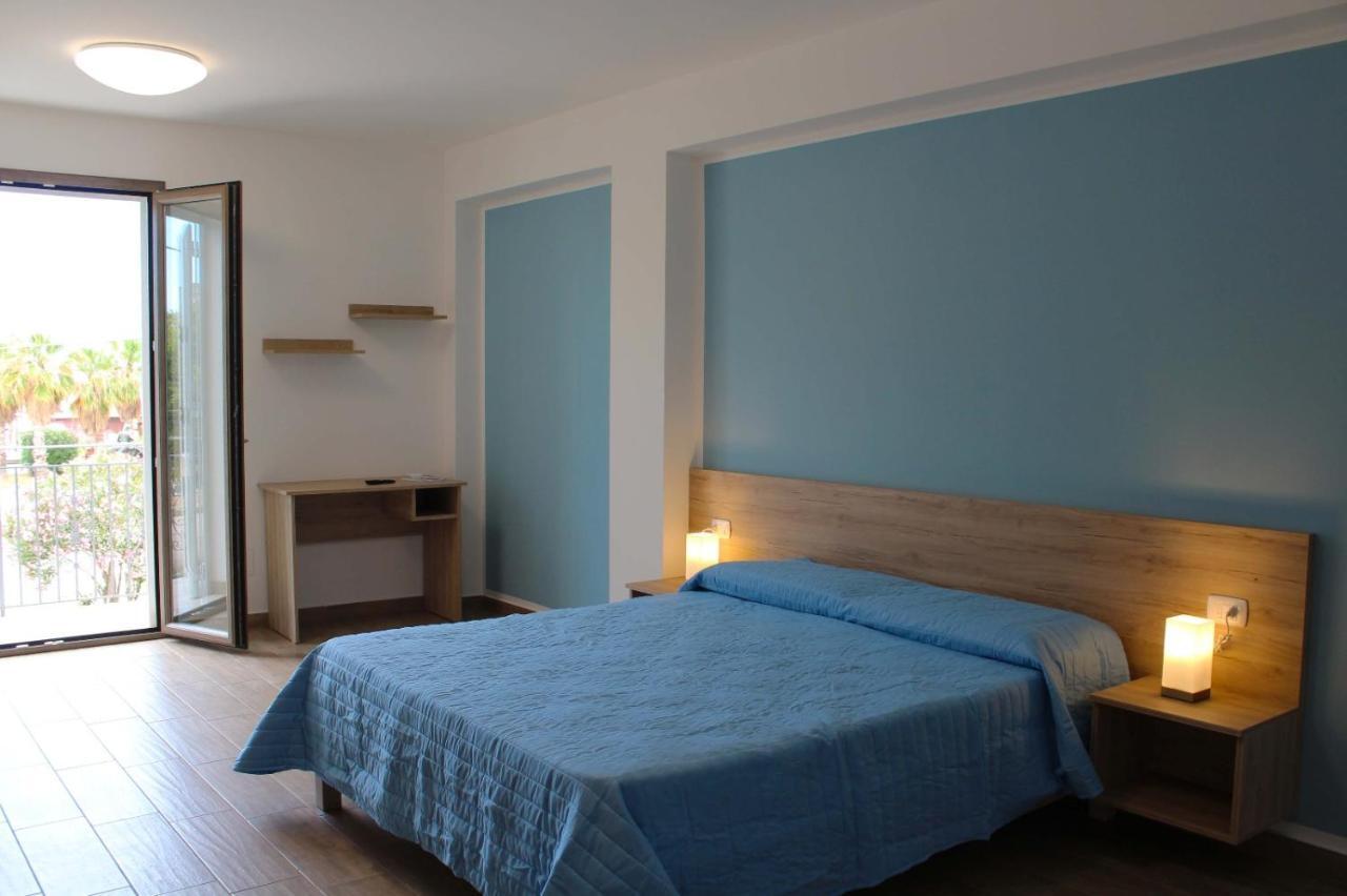 Bed Ponente Hotel Isola delle Femmine Exterior foto